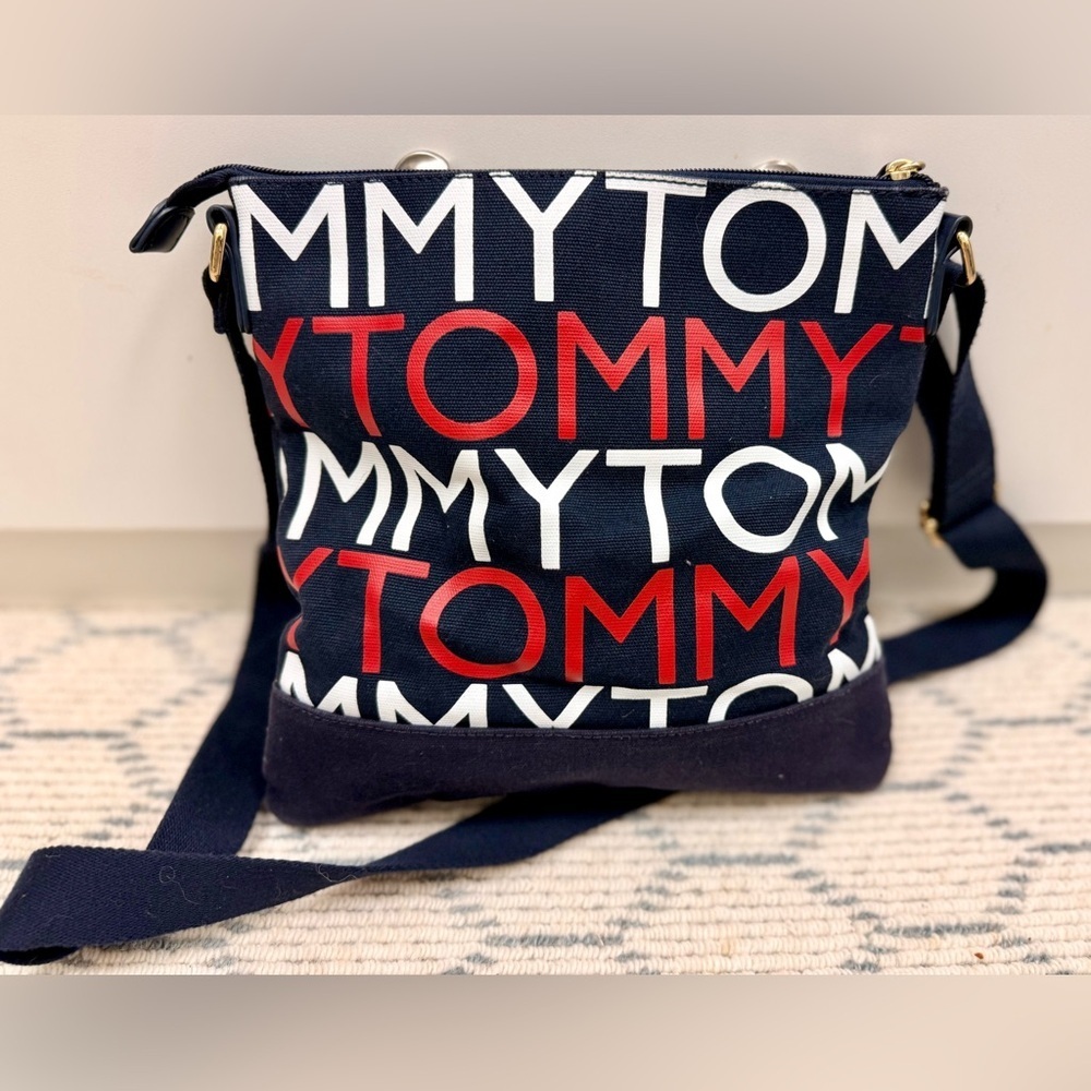 TOMMY HILFIGER Y2K Classic Navy Canvas Logo Print Adjustable Strap Crossvody - Picture 4 of 16